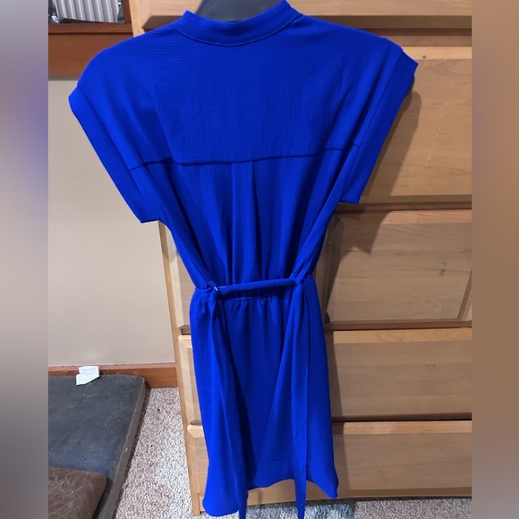 Royal - Picture 3 of 3